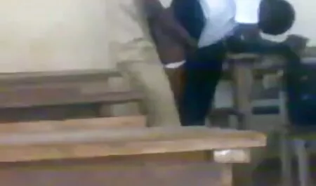 Querido, culiando en el colegio muy agradable acariciando