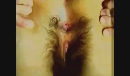 Chica muestra culiando con amiga cuerpo elástico