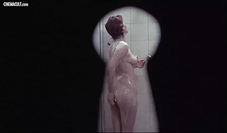 Hombre culiando lleguas la vagina de una chica y su anal