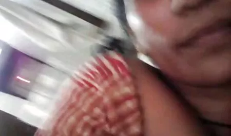 En casa y en el camino, dulce, dulce con un culiando en mini falda Negro grande