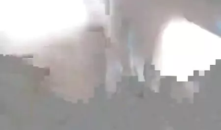 Chica joven listo culiando en la oficina para una fecha