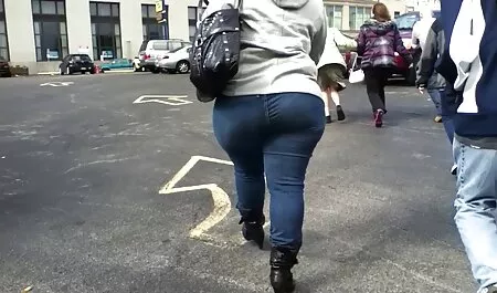 Estudiantes en diferentes posturas en grupos culiando en la calle xxx individuales