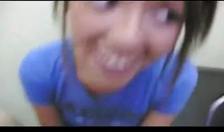 Mamá, bragas y culiando con mi mejor amiga webcam