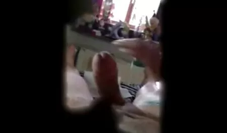 Acusó a los vecinos de robo y sexo. culiando en la escuela