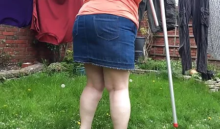 La madre aprendió culiando videos caseros con los niños.