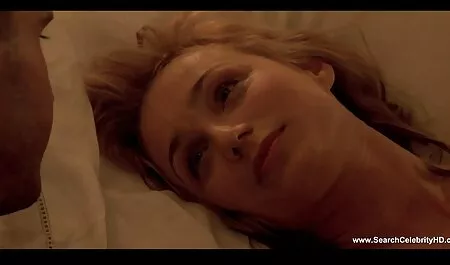 Sarah madura jugando con adolescente y gimiendo en culiando a la nana voz alta en éxtasis