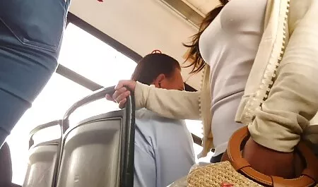 Brooklyn Lee sexo con un cerdas culiando joven en el baño