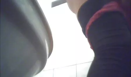 Apretado culo de un ruso culiando a sobrina chica