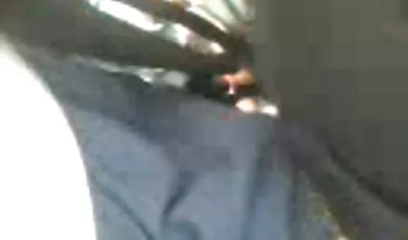 Faggots retozan en la piscina y el culiando con el mecanico dormitorio