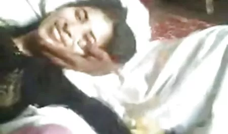 El culiando a escolar hombre que terminó después de 1 mamada antes de Rusia