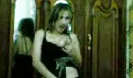 Un hombre que se divorció por sexo y tuvo relaciones sexuales con una mujer de cabello castaño con un cojiendo riko pecho natural