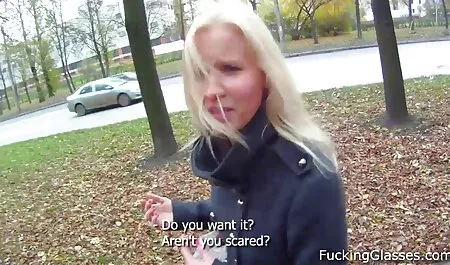 Chica en la Oficina y da Calvo jefe culiando con rubia