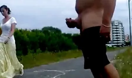 Hermosa chilena culiando chica poniendo la mano en el coño