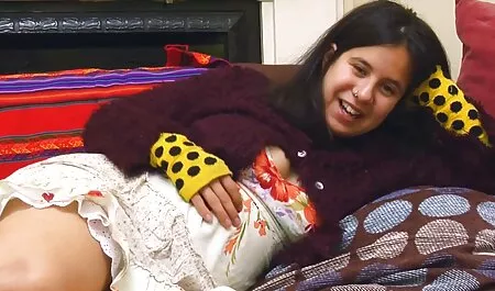 Fuerte gemido y claro orgasmo de culiando a profesora 19 años de edad muñeca
