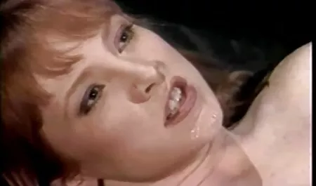 Gangbang Lesbiana Adolescente Rachel españolas culiando y un montón de chicos