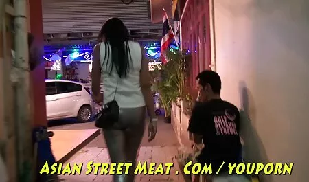 Sonrisa chica, un caramelo mostrando tetas culiando en un motel