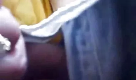 Gimiendo paralizado culiando en el motel indefenso en el dolor, atado a la Cruz