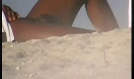 Puta con los dedos en el videos de culiar rico coño